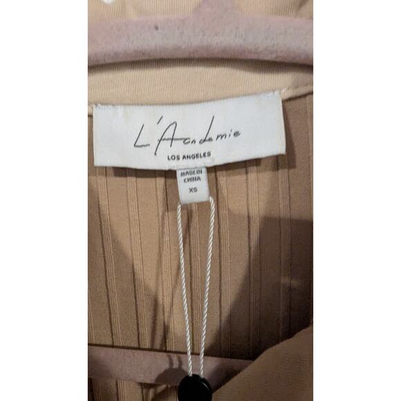 Revolve‎ Lacademie taupe crop top Sz xs preppy NWT - Picture 4 of 6